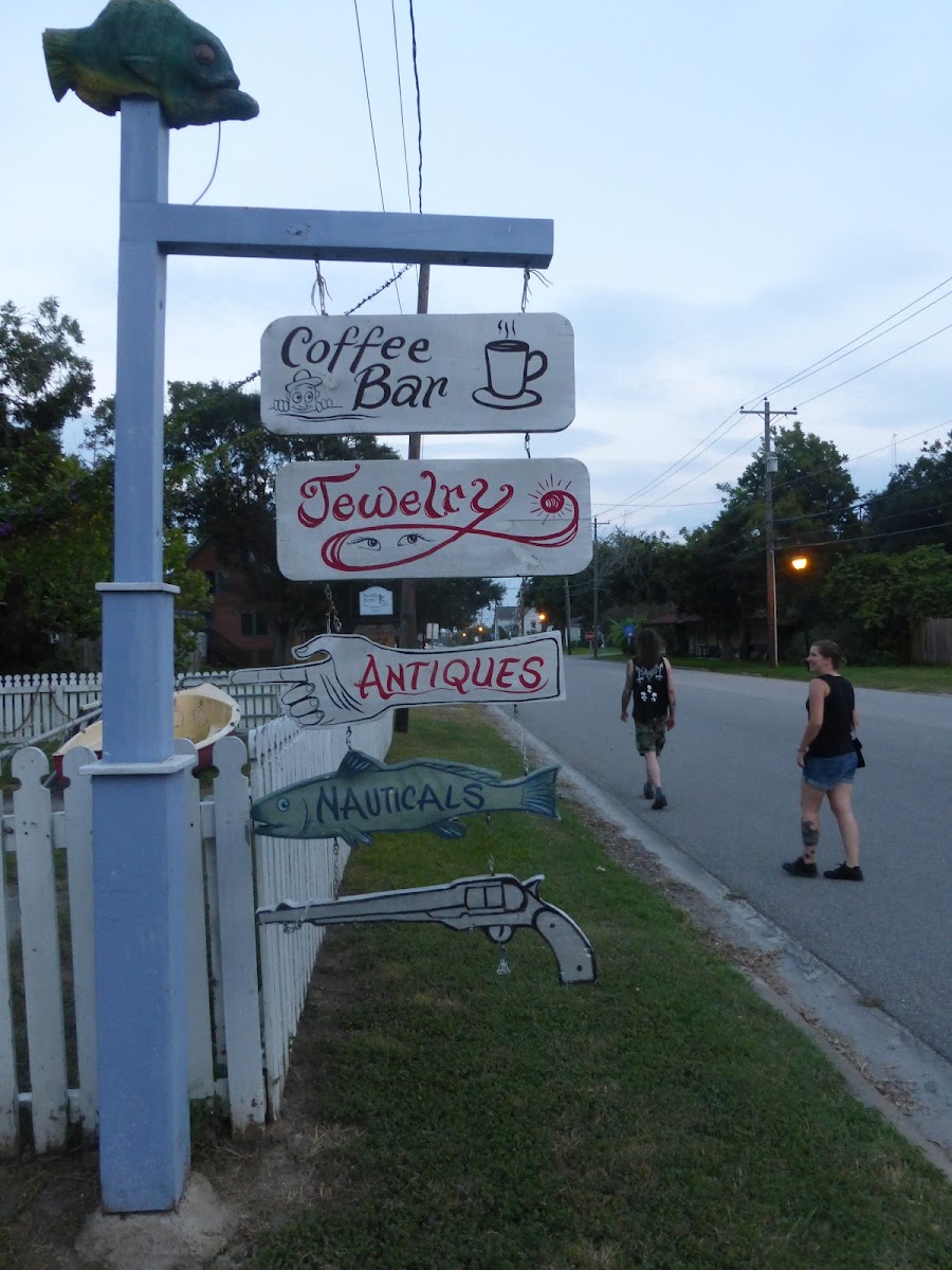 El Lago Coffee And Antiques Photos 2